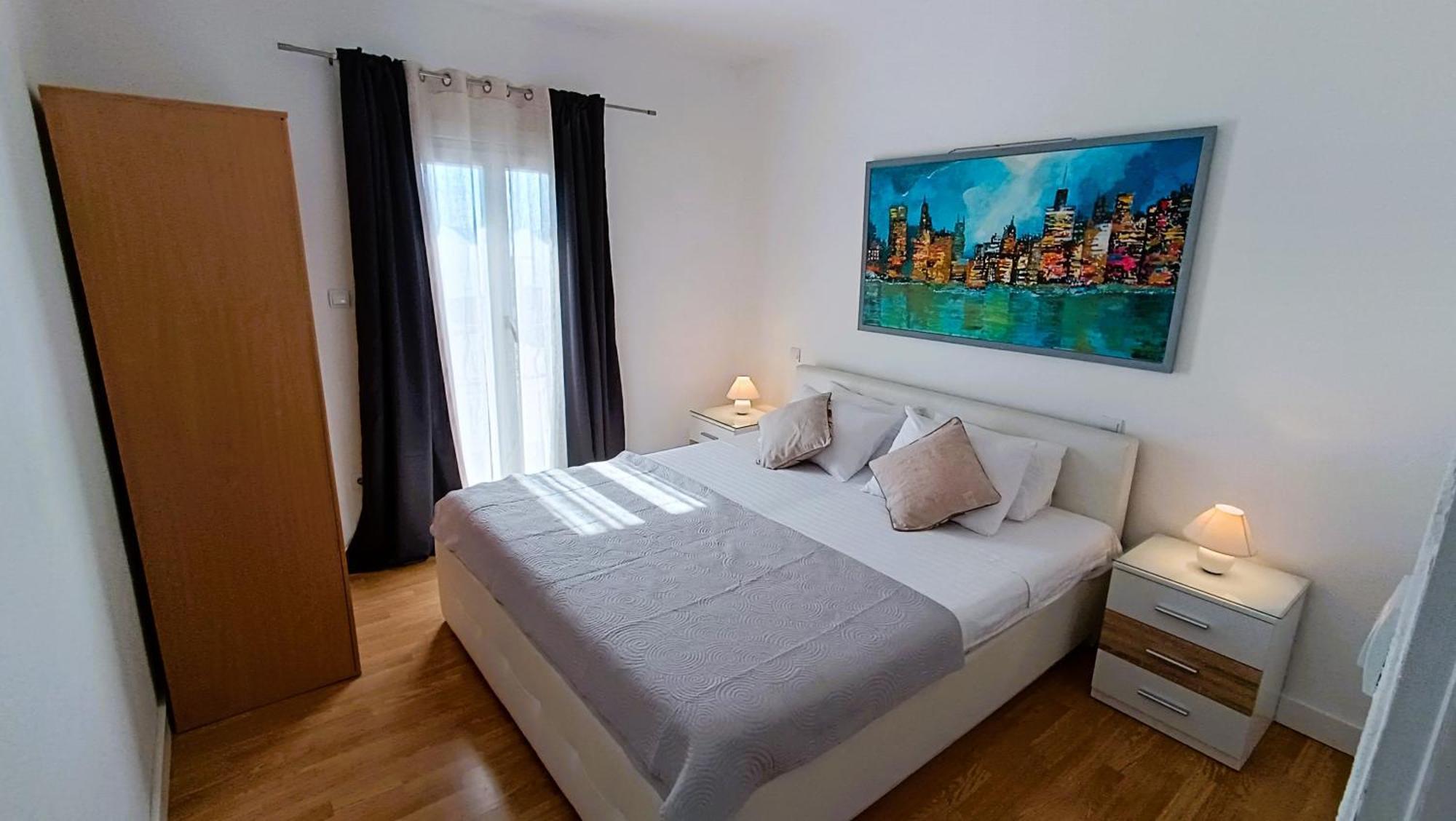 Apartments Ella Makarska Buitenkant foto