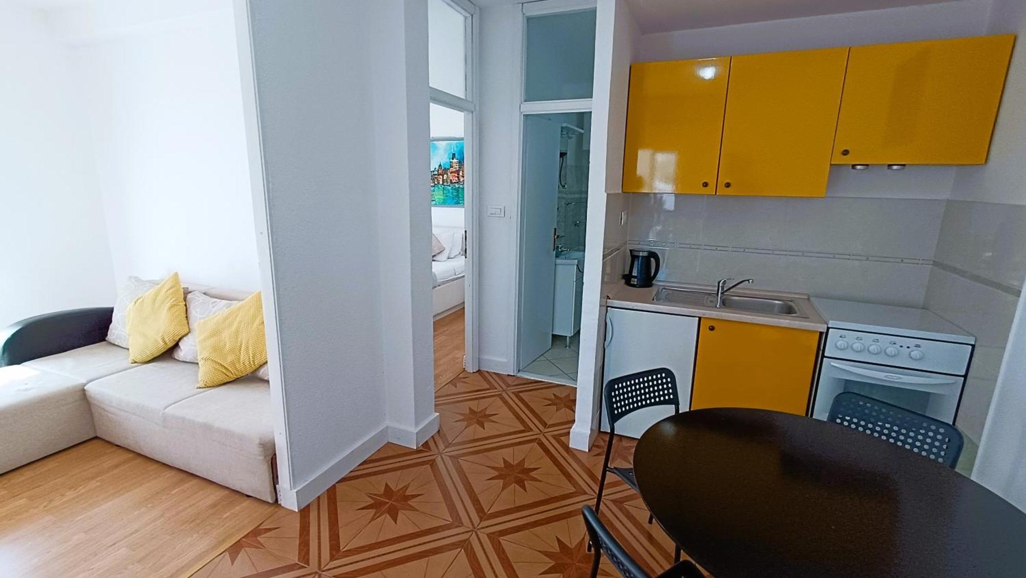 Apartments Ella Makarska Buitenkant foto