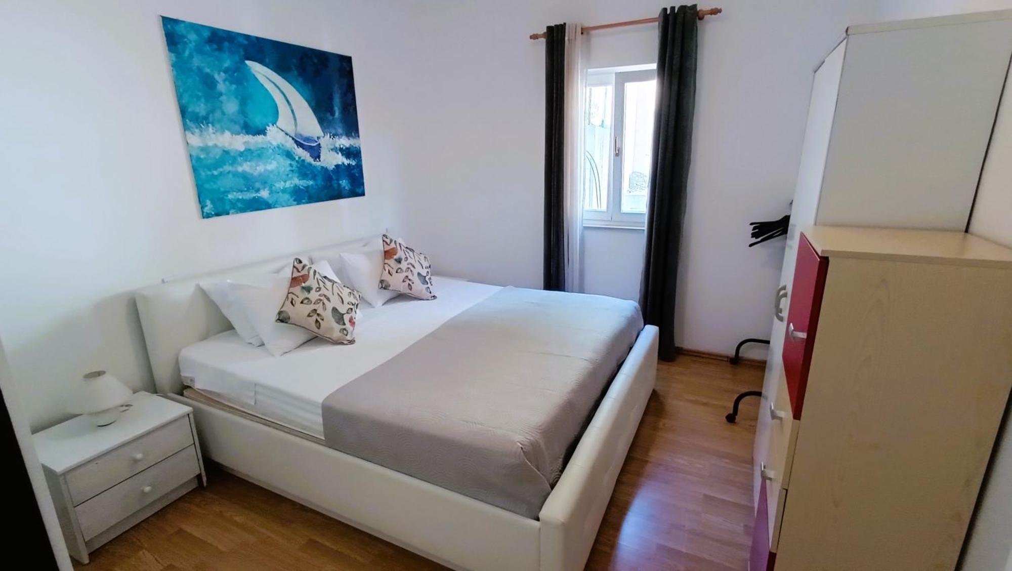 Apartments Ella Makarska Buitenkant foto