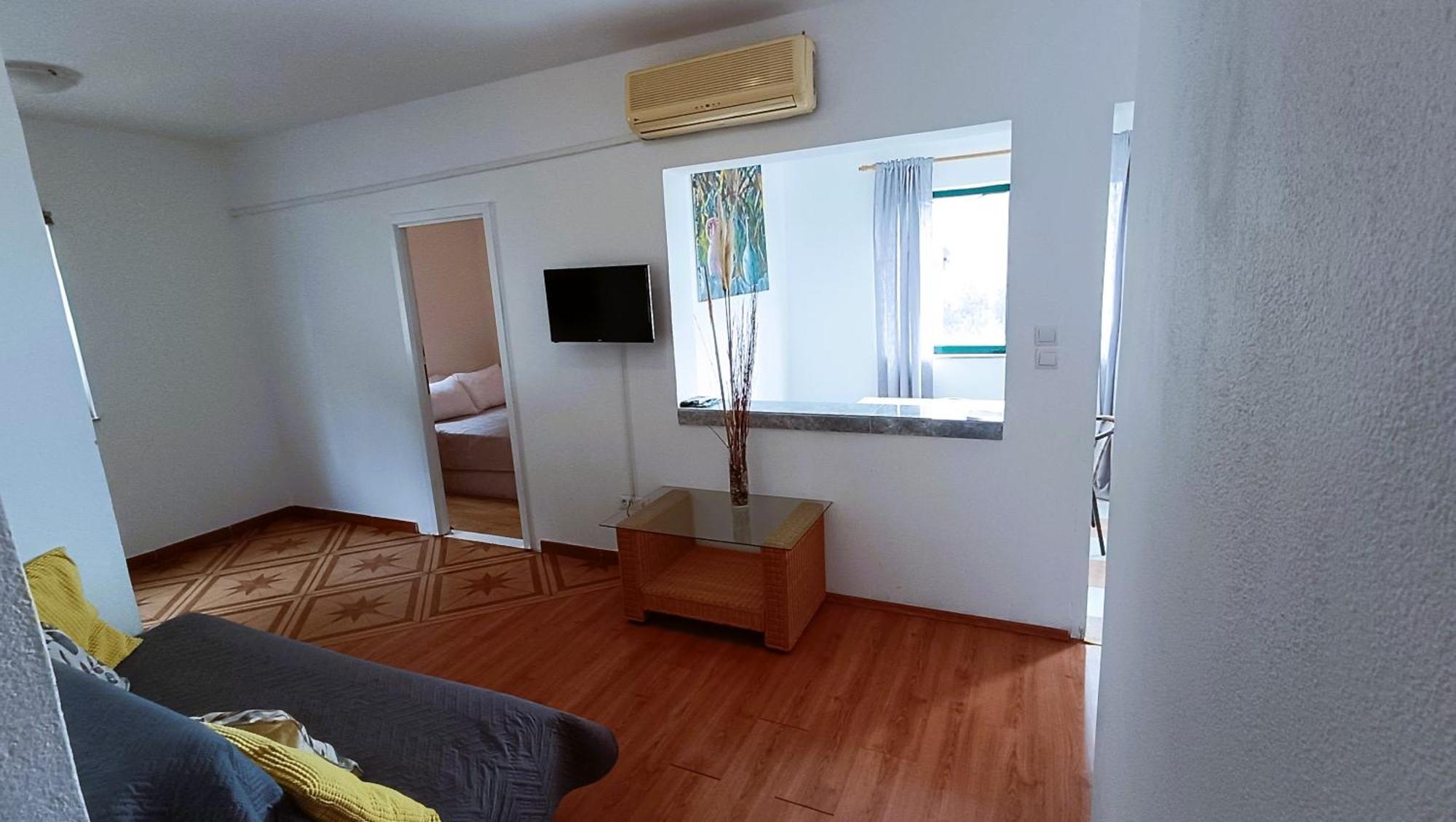 Apartments Ella Makarska Buitenkant foto
