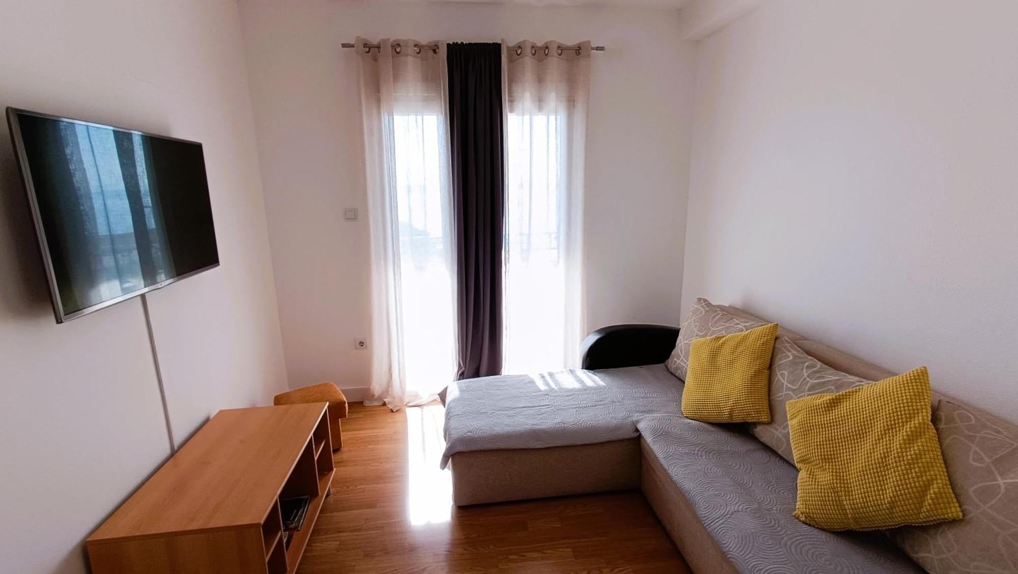 Apartments Ella Makarska Buitenkant foto