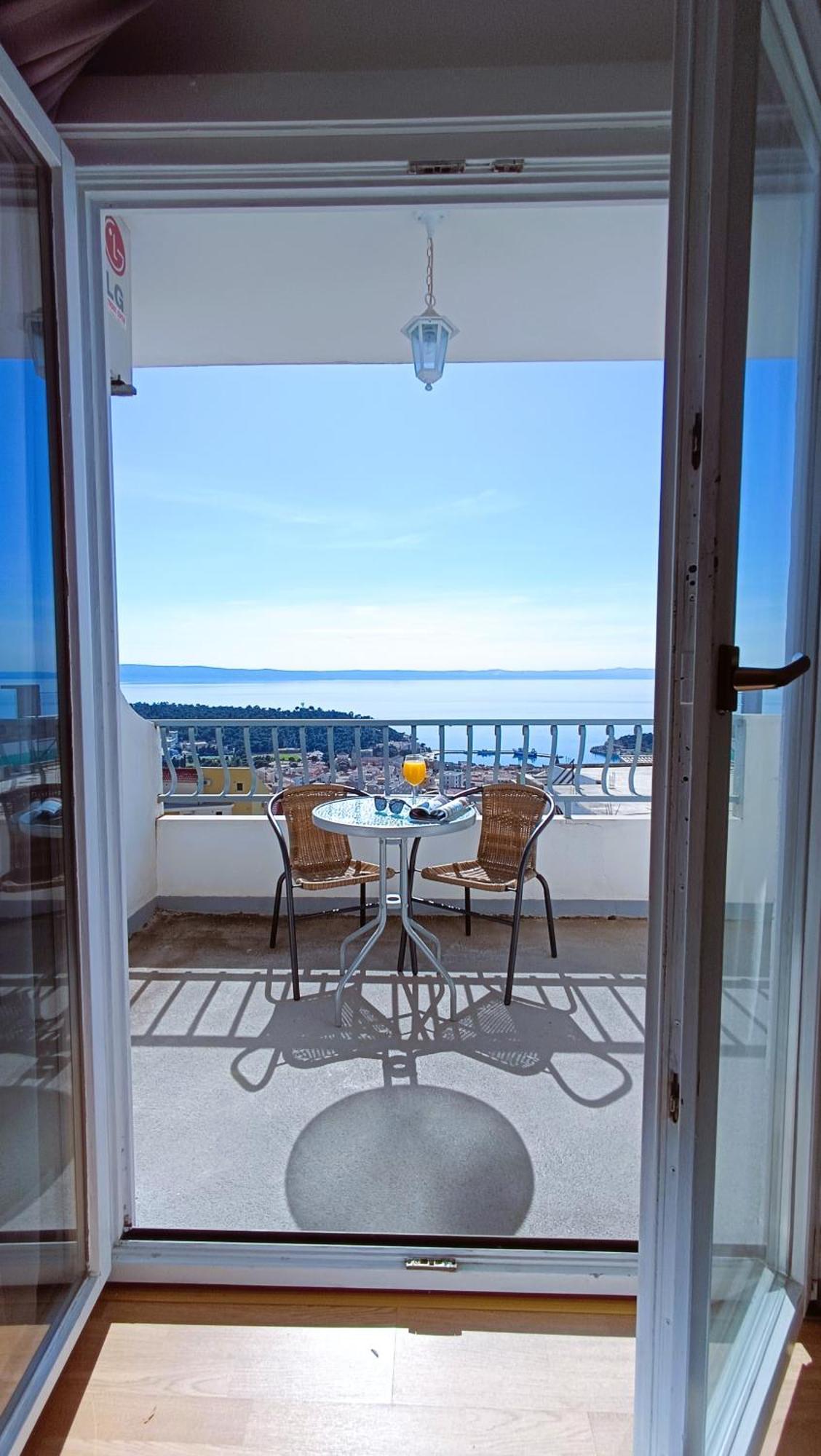Apartments Ella Makarska Buitenkant foto