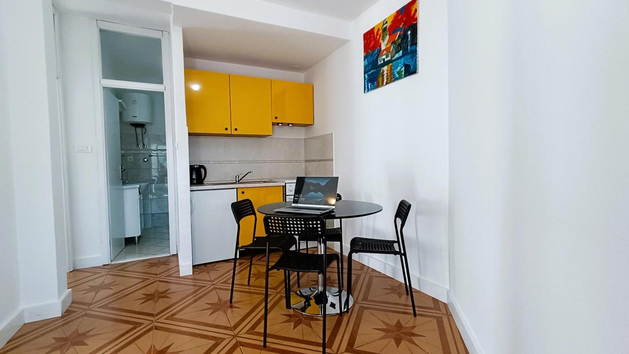 Apartments Ella Makarska Buitenkant foto