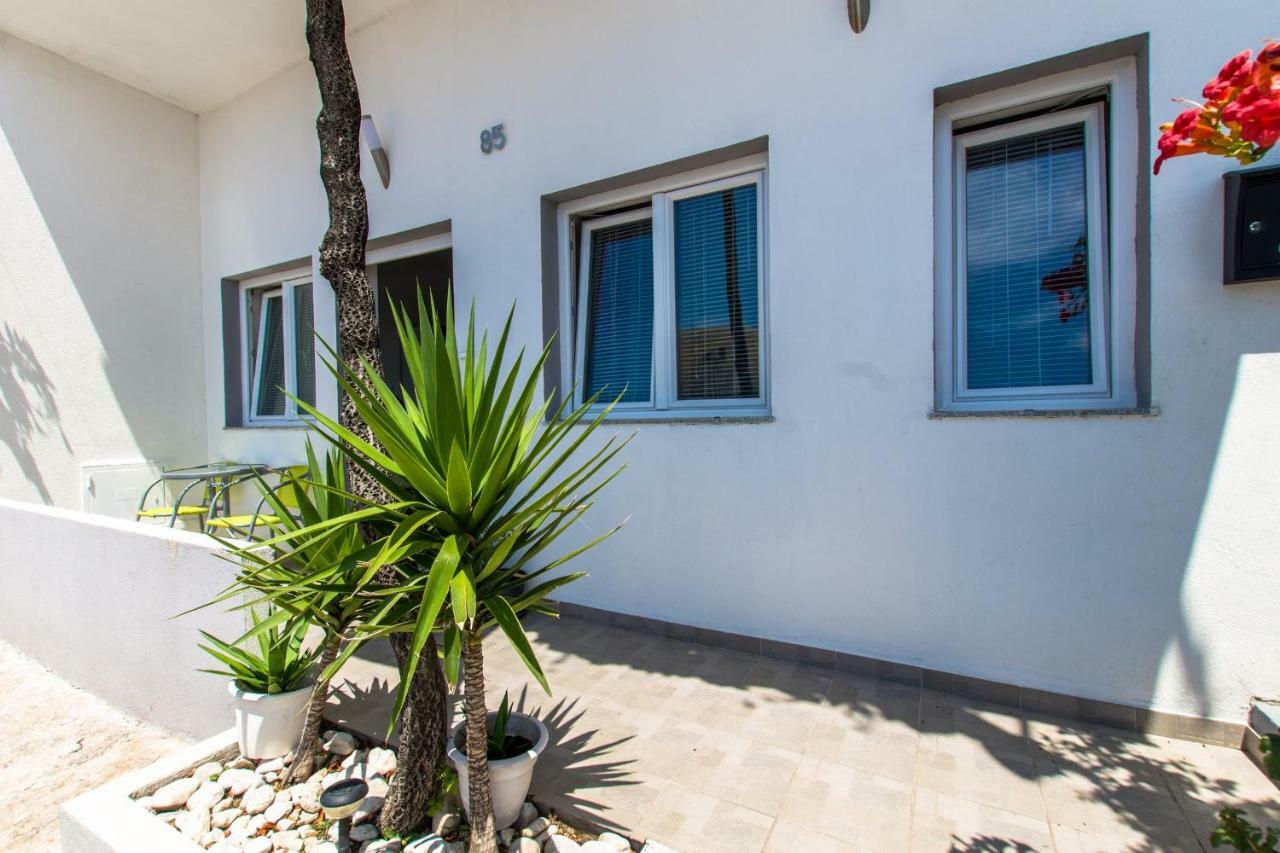 Apartments Ella Makarska Buitenkant foto